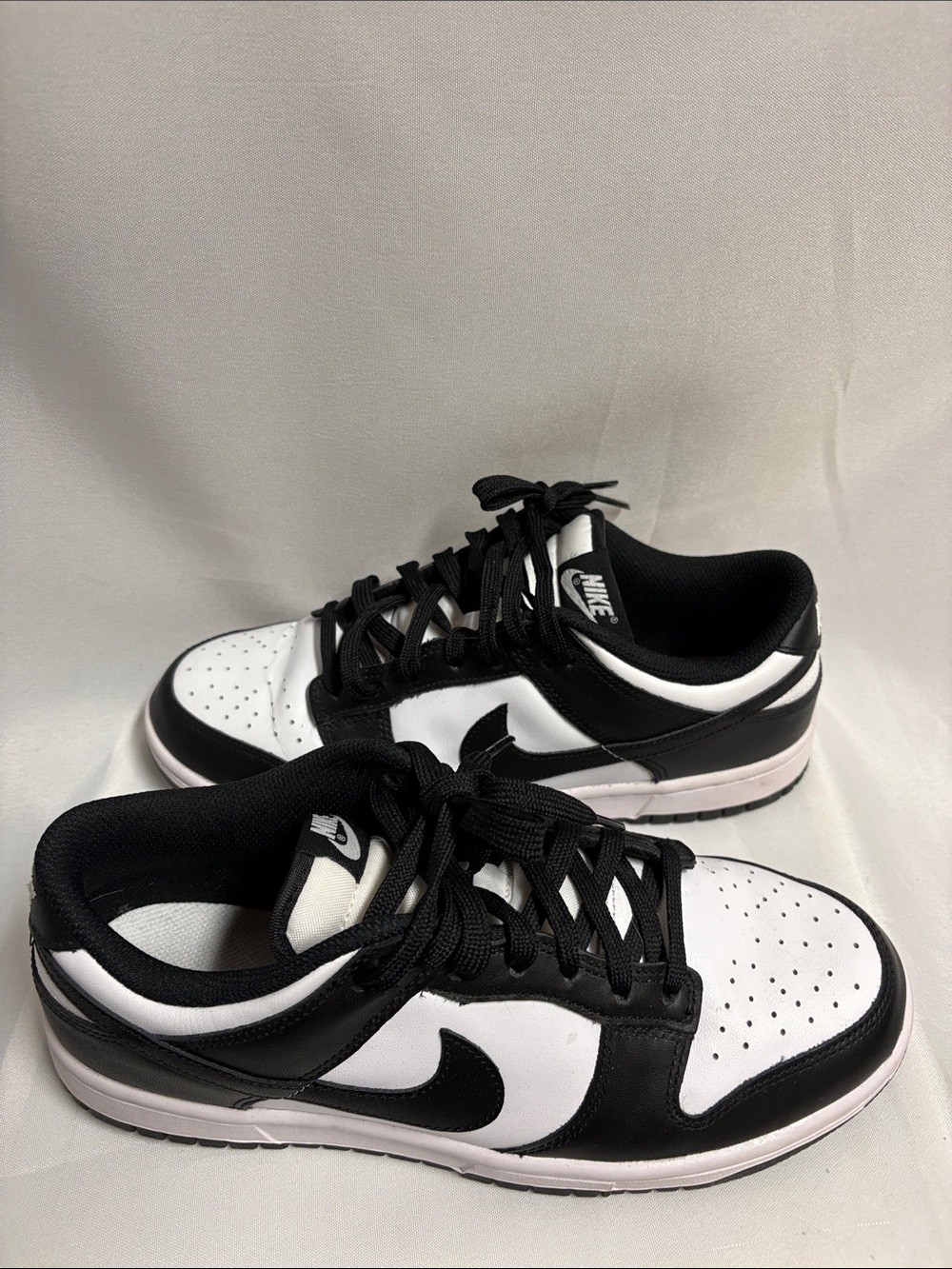 Nike Low Dunk Panda Sneakers Black & White Women’s 9.5 - Picture 2 of 7